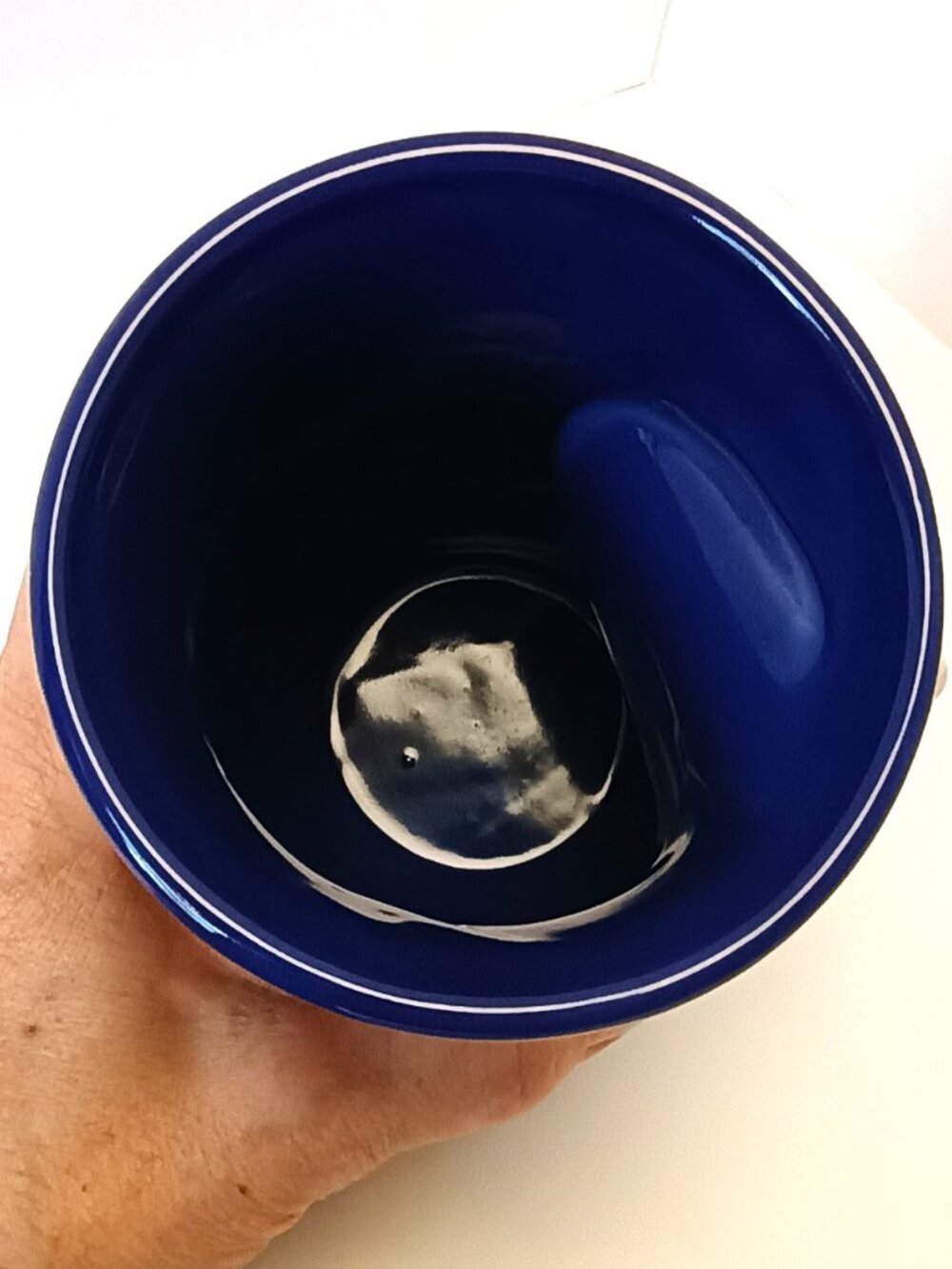 Right Hand Warmer Coffee Mug, Signed: Neher 2021, Art Pottery, Cobalt Drip Glaze - Picture 6 of 7